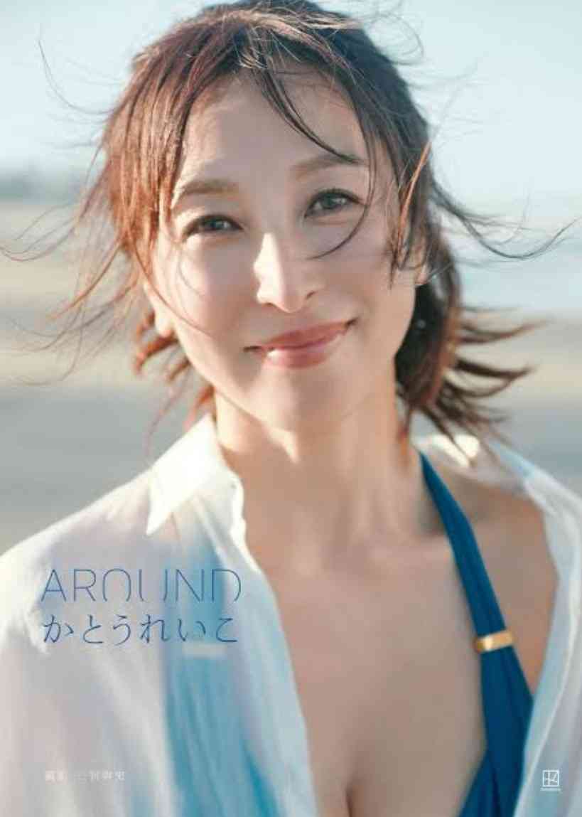 「57歳です」飯島直子、“数十年ぶり”制服姿も完璧な着こなし