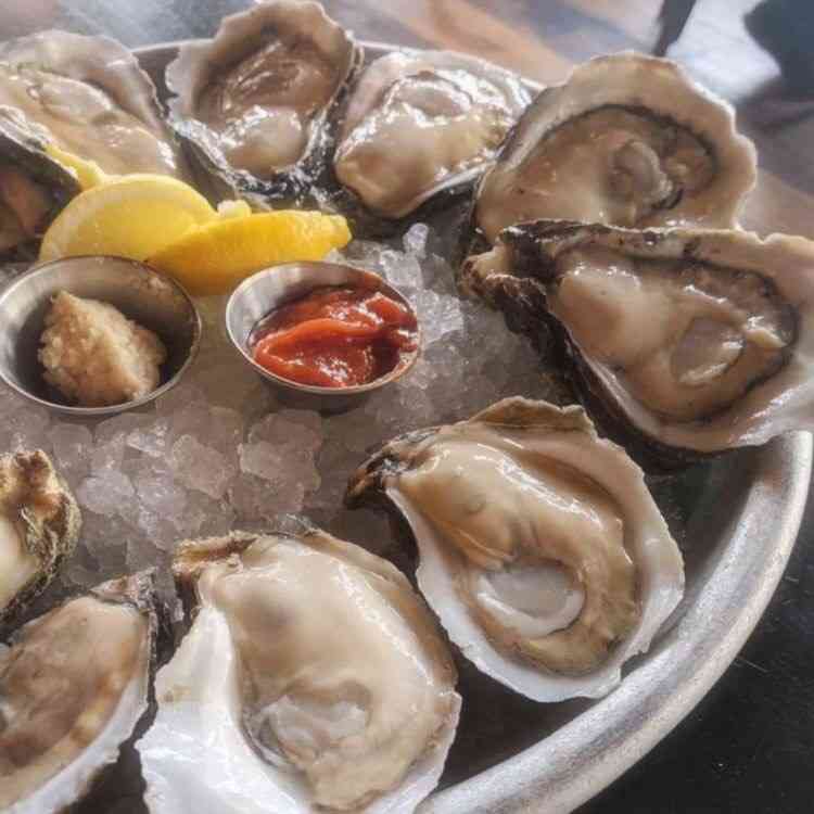 スパークリングワインに合う料理