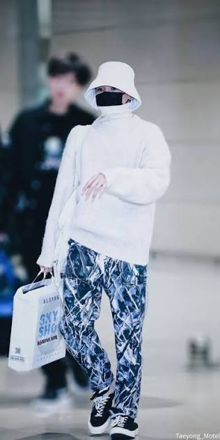 【アンチ禁止】K-POPアイドルの空港ファッションが見たい