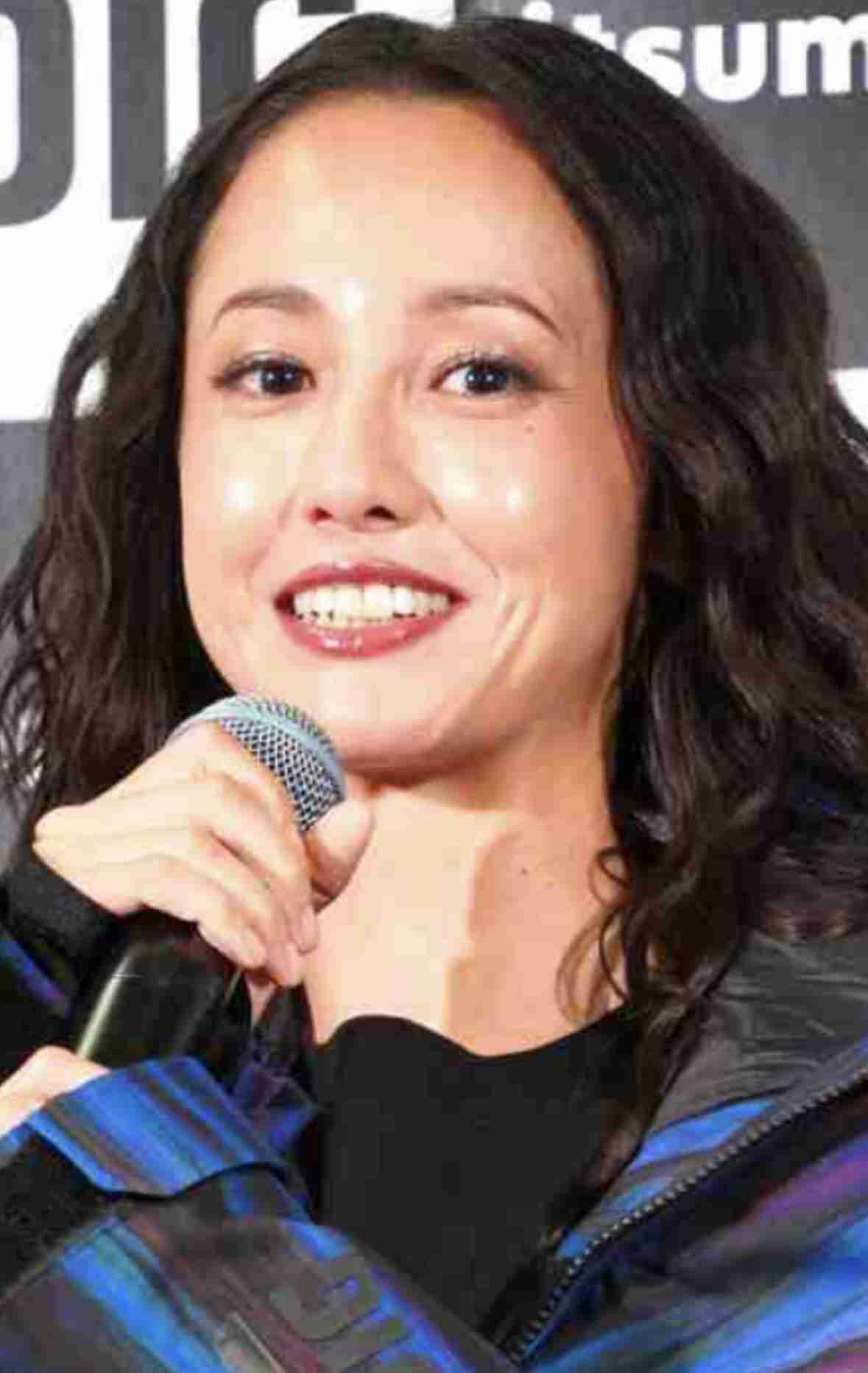 【 沢尻エリカ 】 撮影で様々な表情 蜷川実花さん「モードで大人なエリカ」撮影 「いつでも色々刺激してくれて楽しいのよ」