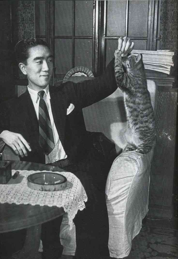 文豪や芸術家が猫と戯れてる画像を見よう! Part2
