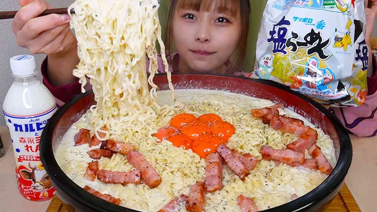 大食いYouTuber・はらぺこツインズ、活動休止を報告　小野あこ即時入院、小野かこ体調不良