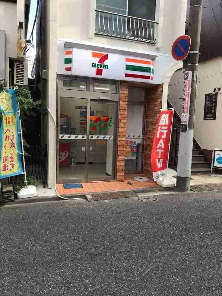 思わずツッコミたくなる画像を貼ると、誰かが関西弁でツッコんでくれるトピpart10