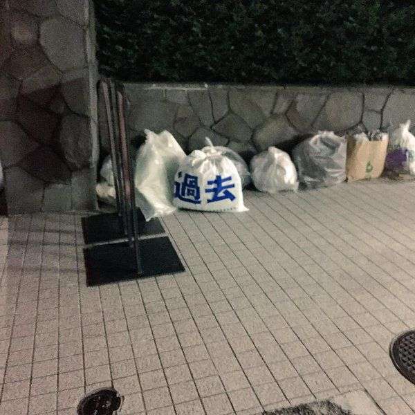 思わずツッコミたくなる画像を貼ると、誰かが関西弁でツッコんでくれるトピpart10