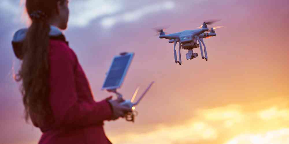 まだ使っていたらダサいかも…。令和の死語「ドロンします」若者の認知度はいかに?