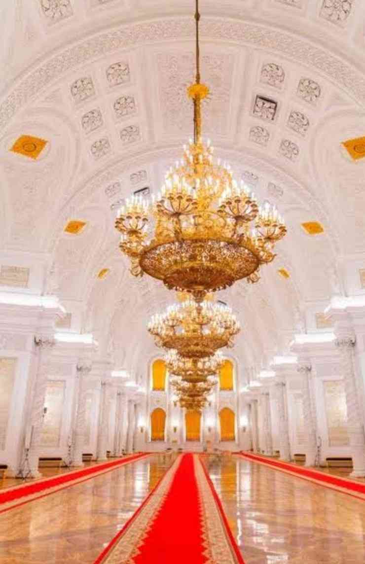 小学生ギャル(10歳)、100坪・8SSLDKの自宅豪邸を公開「高級車が10台買えるくらいの値段」50畳以上のリビング&キッチンに驚きの声「やばい」「何だよこれ!」