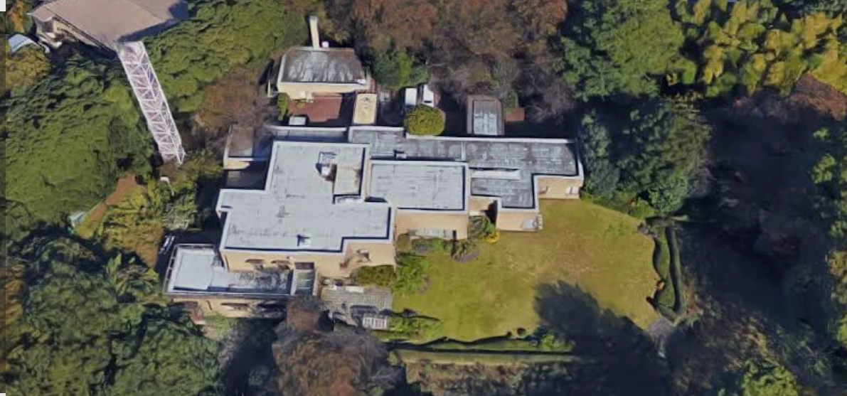 小学生ギャル(10歳)、100坪・8SSLDKの自宅豪邸を公開「高級車が10台買えるくらいの値段」50畳以上のリビング&キッチンに驚きの声「やばい」「何だよこれ!」