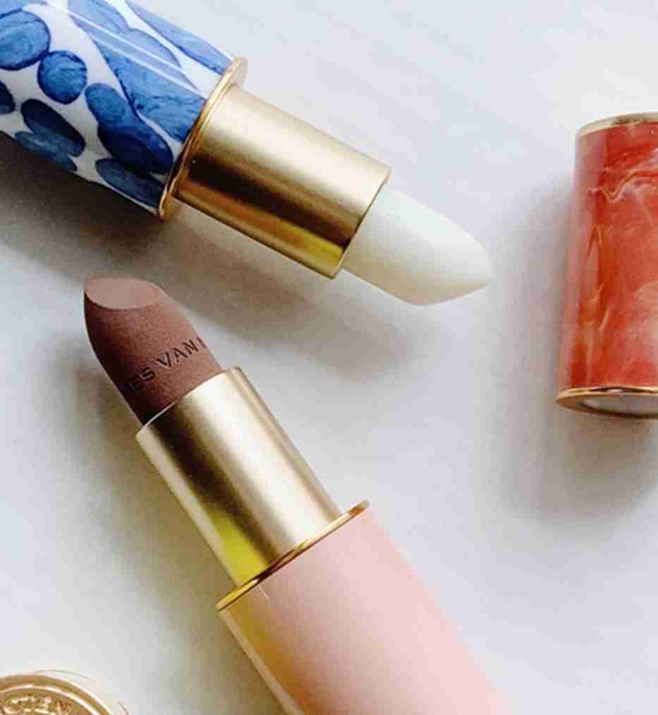 リップ、使い切ってから買いますか？