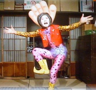  なんだこの衣装…となった芸能人の衣装 part8