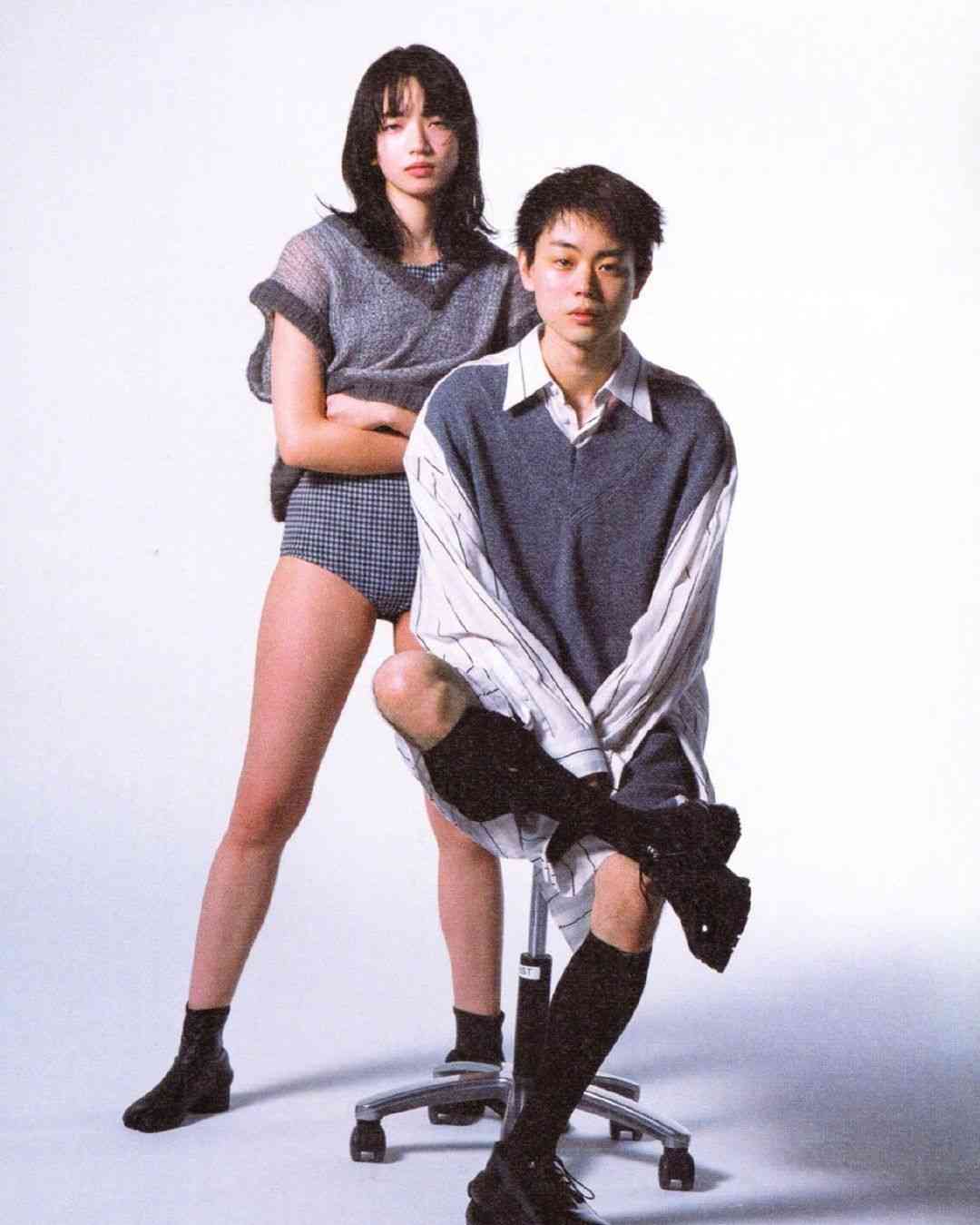  なんだこの衣装…となった芸能人の衣装 part8