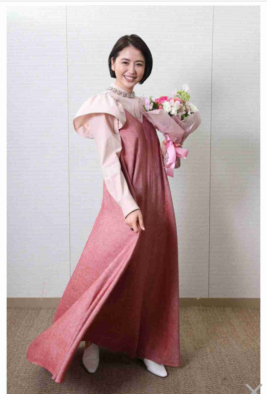  なんだこの衣装…となった芸能人の衣装 part8