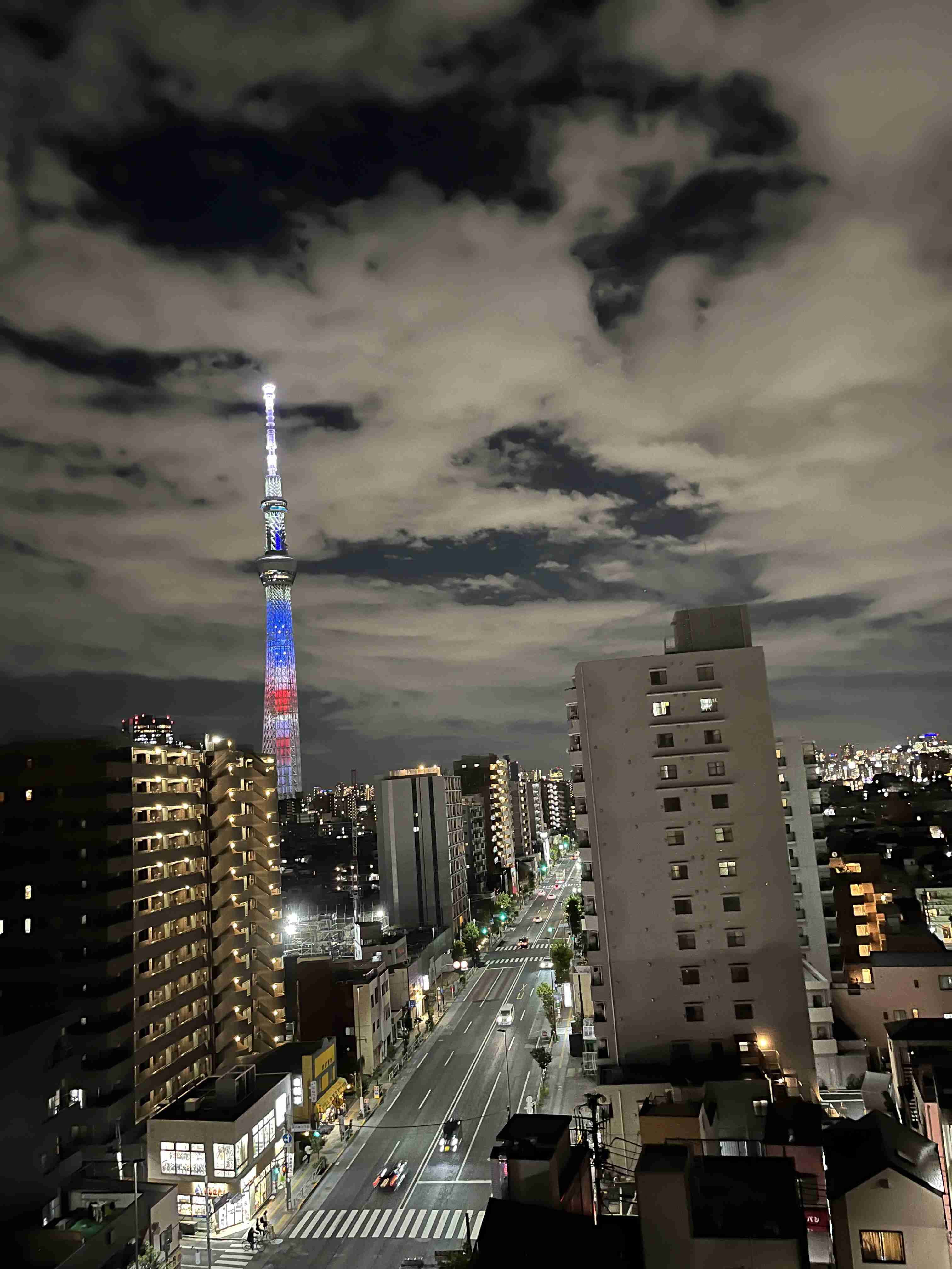 東京タワー、都庁、スカイツリーが星条旗色に　27～28日、トランプ米大統領来日を歓迎