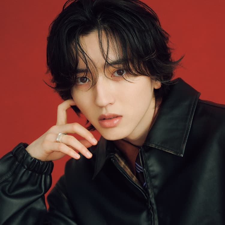 「イケメンすぎる」アナウンサーが見つかり騒然「顔…」「アイドル」超有名大卒→入社の秦令欧奈アナ