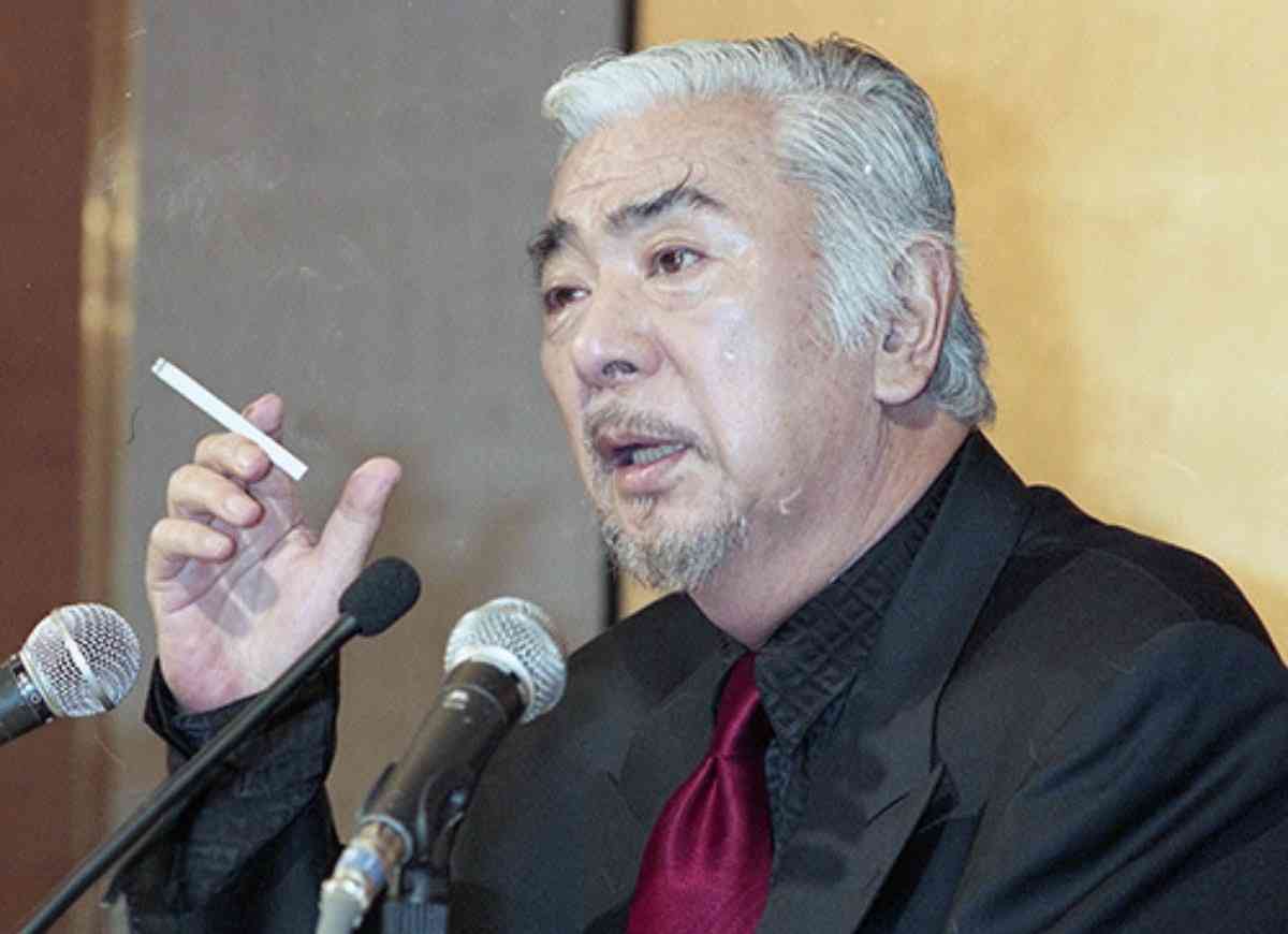 三谷幸喜ドラマ初回で注意テロップ「不適切な表現」を説明「法定基準を遵守し撮影」ネット驚き「喫煙シーンあるだけで…」