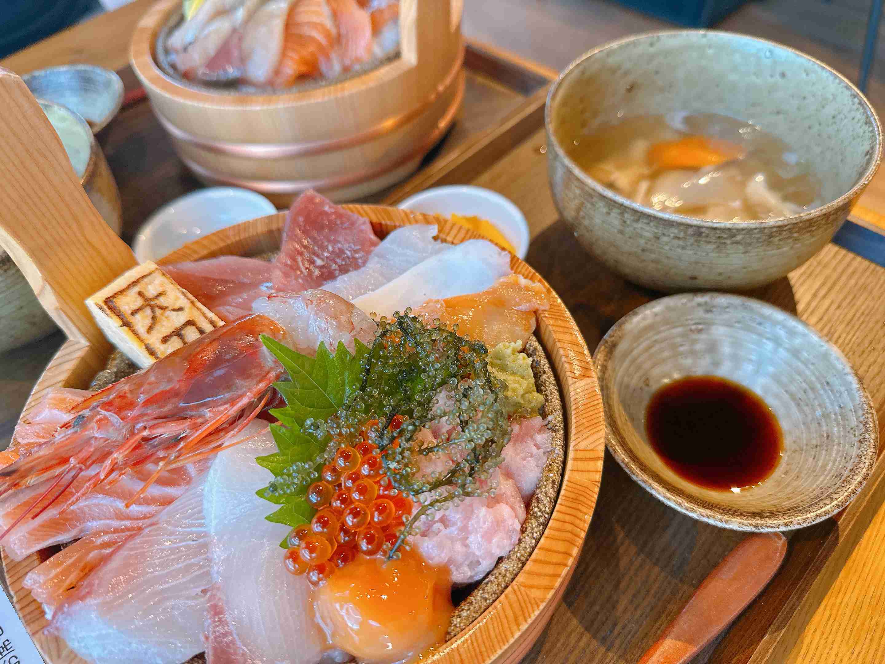 海鮮丼が好きな人