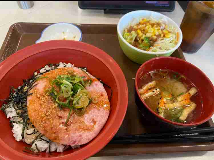 海鮮丼が好きな人