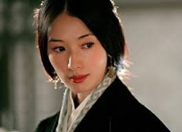 美肌の効果も！矢田亜希子が1日に飲む「水」の量がスゴい！「冷え性もなくなりました」代謝が劇的に改善