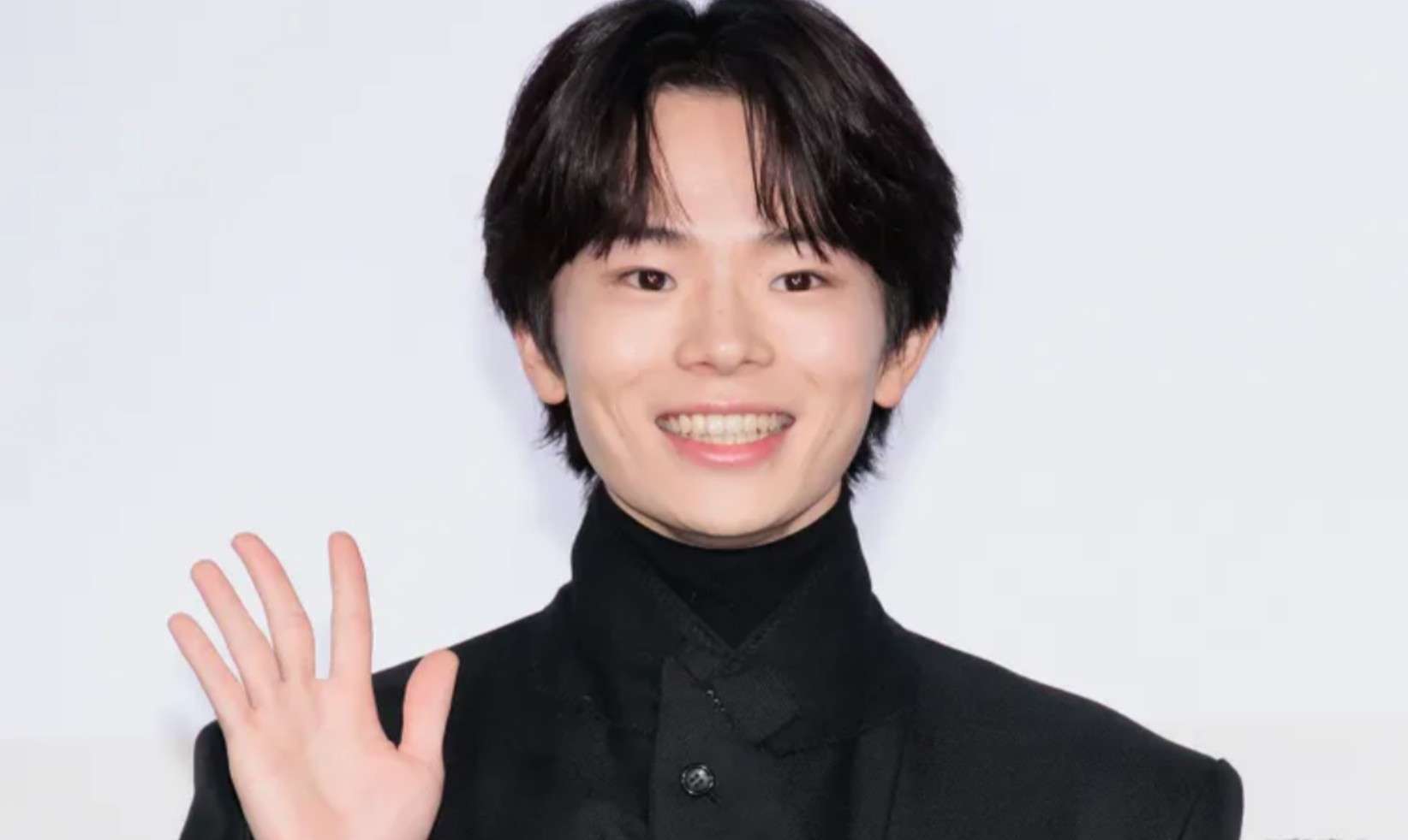 芳根京子、キンプリ高橋海人からのハンカチ断る 高橋「さすがにしまうの恥ずい」【君の顔では泣けない】