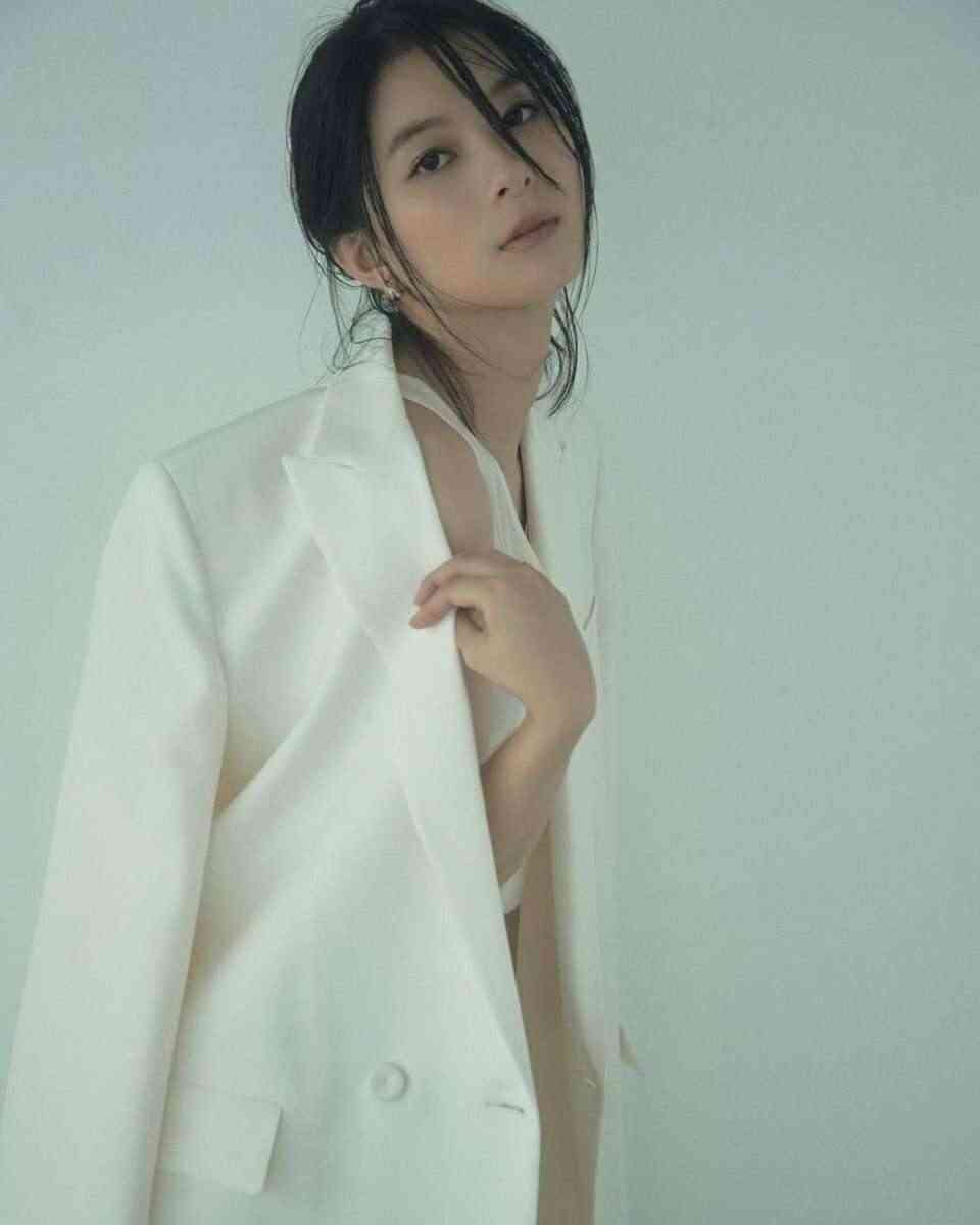 芳根京子、キンプリ高橋海人からのハンカチ断る 高橋「さすがにしまうの恥ずい」【君の顔では泣けない】