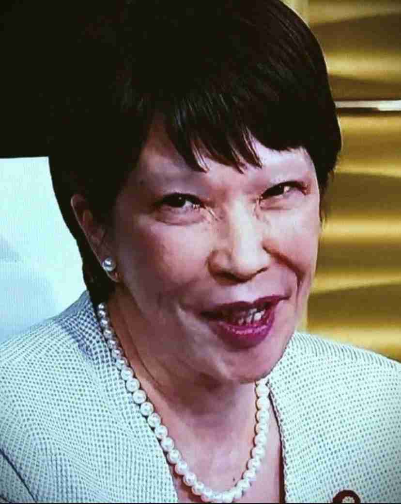 高市首相「マウント取れる服」投稿に「失礼」とツッコミ続出　立民議員「それを公言してどうするのか」