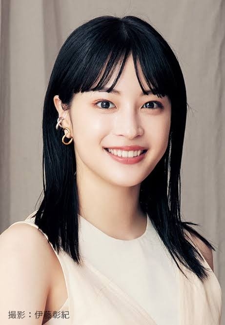 涙袋は強調しないメイクは再来すると思いますか