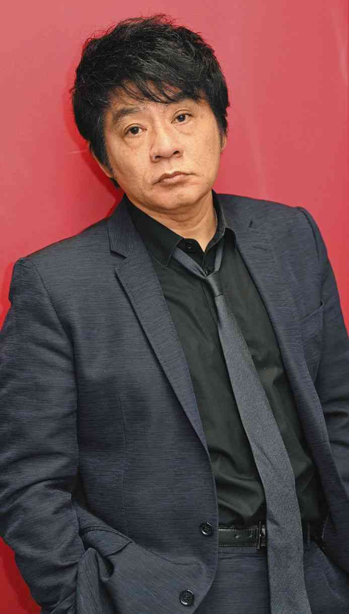 キム・カーダシアン　1969年の月面着陸はねつ造「重力がないのに、なぜアメリカ国旗が波打つの？」