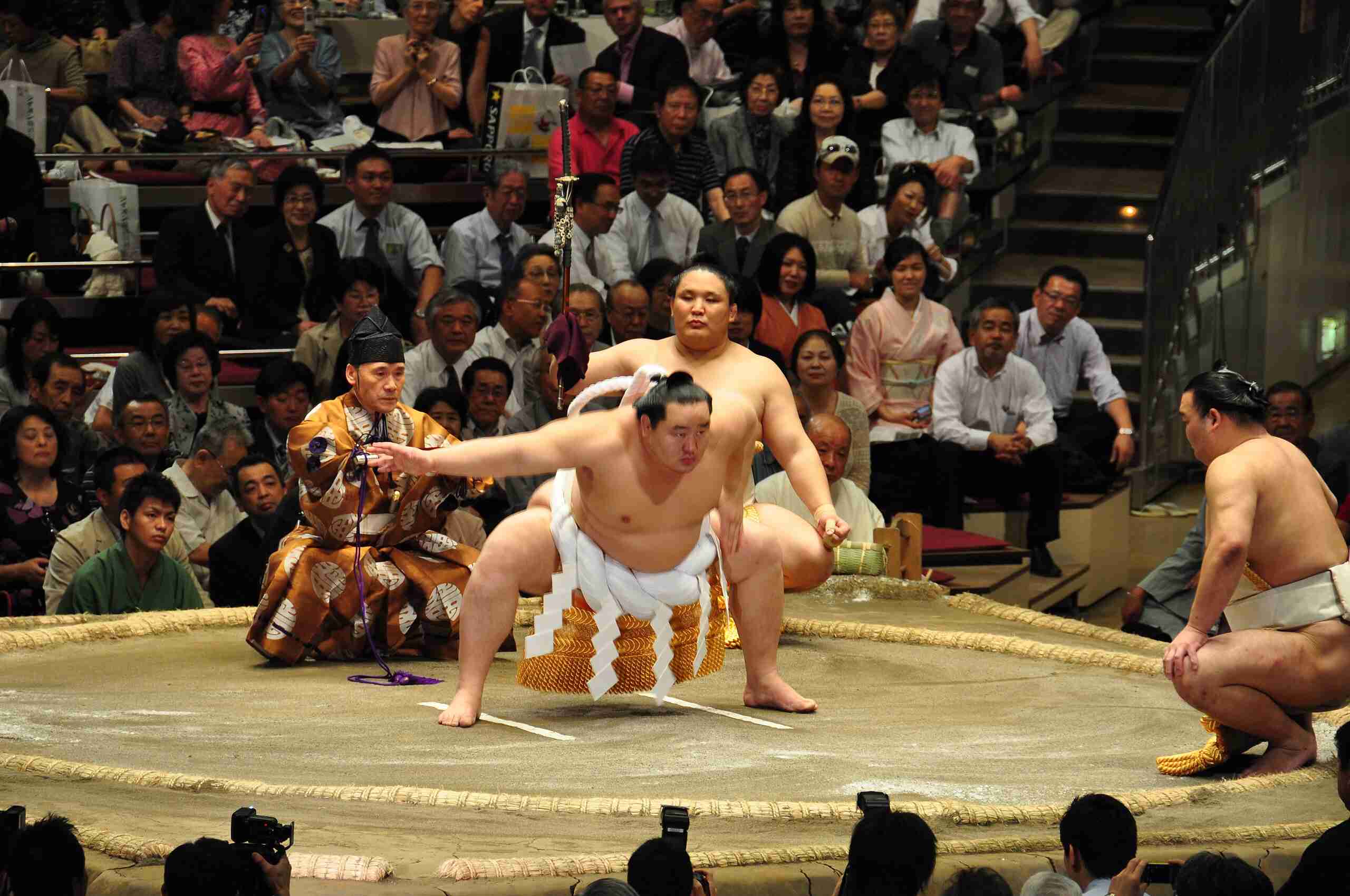 日本で最も偉大なスポーツ選手といえば、誰だと思いますか！？