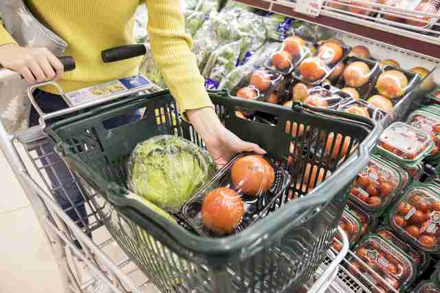 人の持ってる物がよく見える