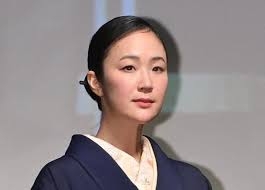 美人芸能人の容姿と自分の容姿を比べて落ち込んでしまう