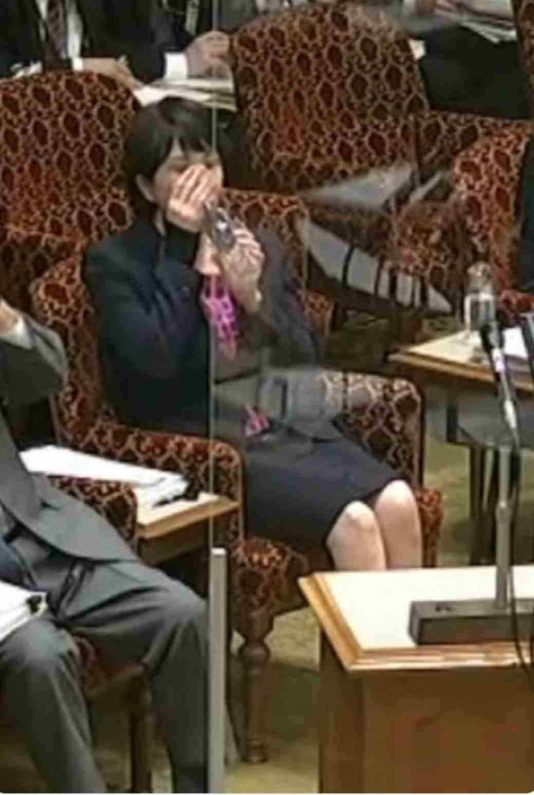 保険料未納対策、27年6月から 外国人、在留資格認めない仕組み