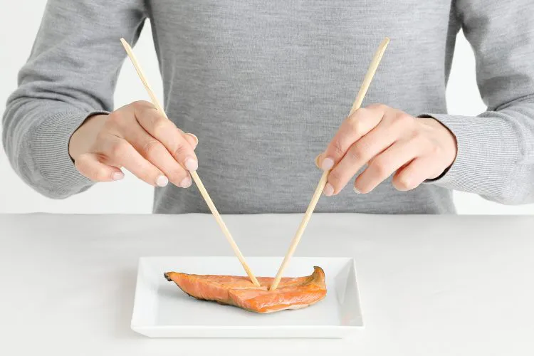 一緒に食事したくない人の特徴