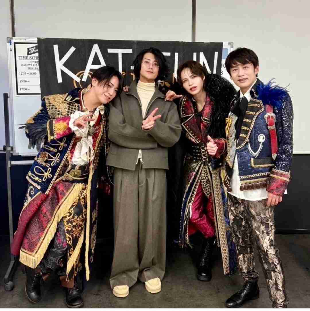 KAT-TUN異例の解散後ライブ、デビュー曲で元メンバーが音声“出演”　「青春だった」涙のあいさつでファンに感謝