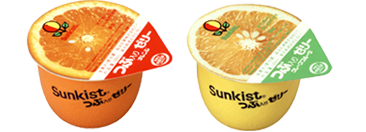 懐かしいパッケージを貼るトピ