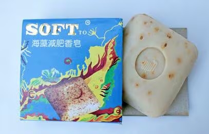 懐かしいパッケージを貼るトピ