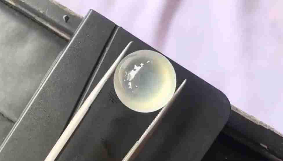 「笑えよ」 33万円の翡翠→まさかの10円… 鑑定書付きペンダントの衝撃査定に4.5万“いいね” 集まる同情「さすがに笑えない」