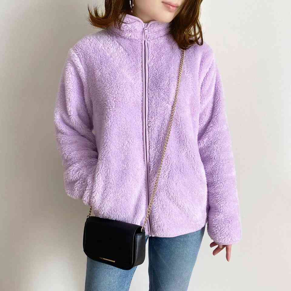 昼休みに軽く羽織れるアウター