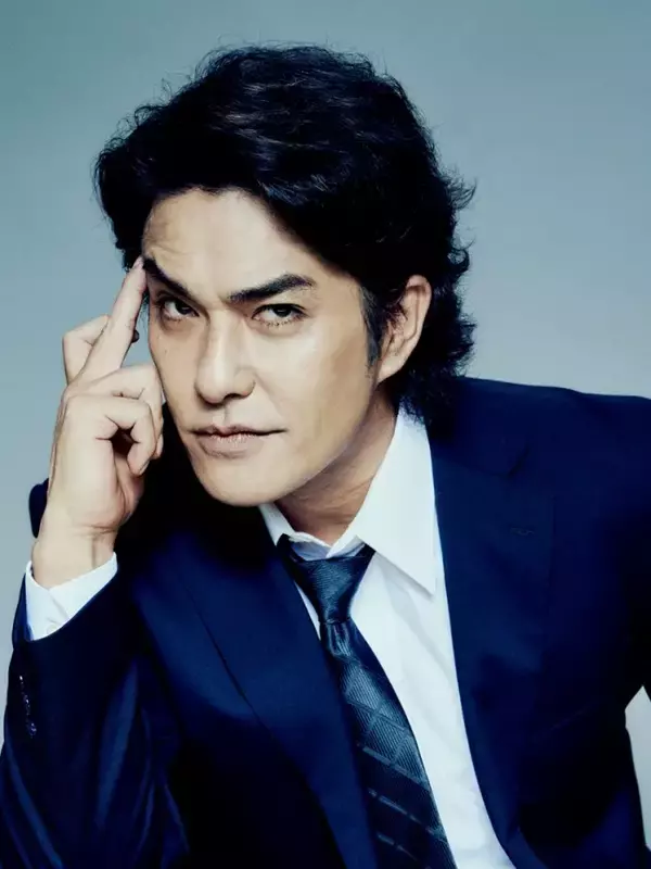 鋭い目の男性が好きな人