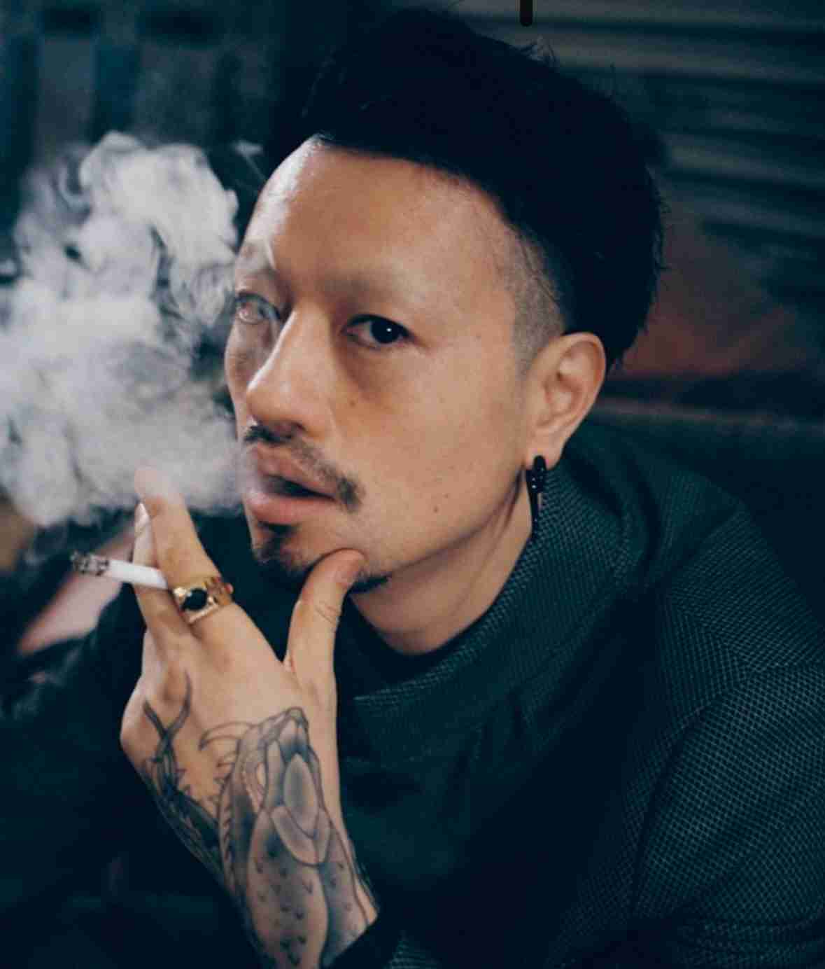 鋭い目の男性が好きな人