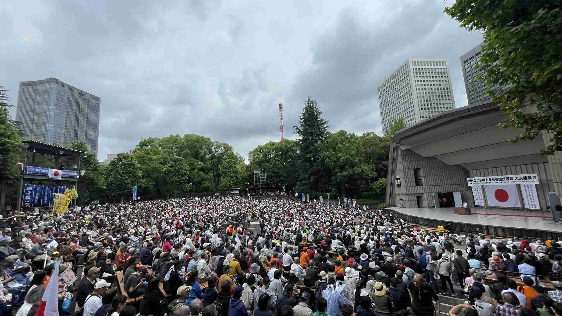 「日本が戦争に一歩踏み出す危機感」官邸前で抗議デモ 高市総理“台湾有事”発言の撤回求める 中国メディアの姿も
