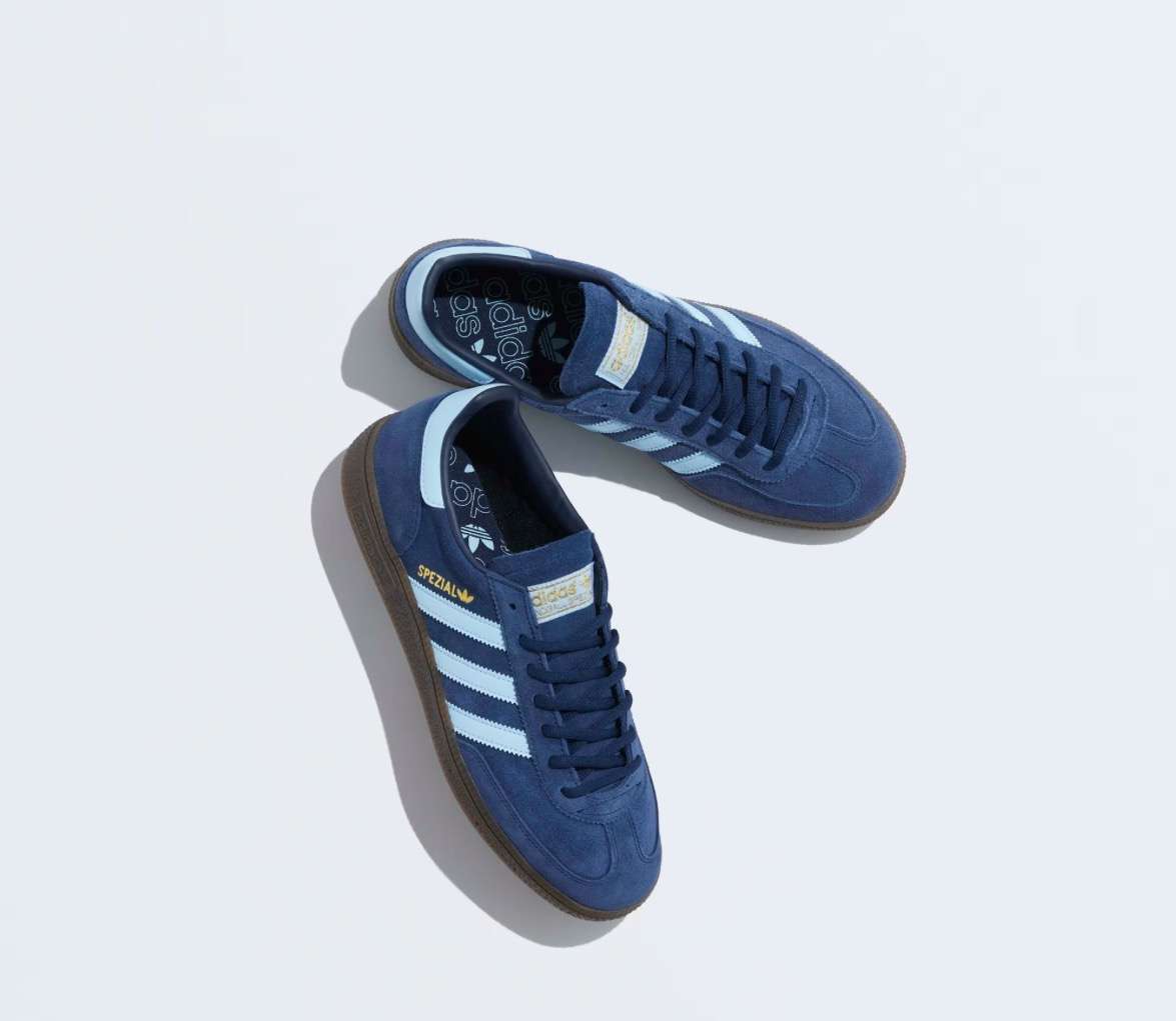 靴って何色が使える?