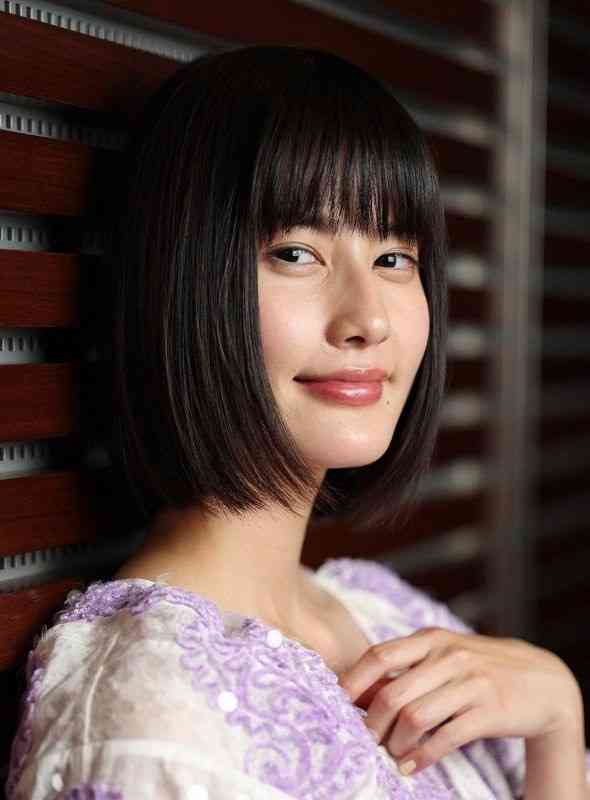 ミセス若井滉斗とNiziU・NINAが熱愛！　グラドルだけじゃない、国民的バンドのモテ男と人気アイドルの衝撃愛を撮った