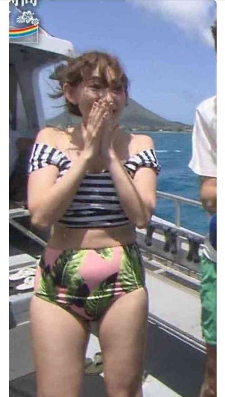 自慢のマシュマロが“まん丸”に！　小嶋陽菜、新作を自ら表現「シルエットに自信が持てる」同性が支持