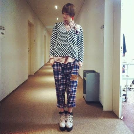 自慢のマシュマロが“まん丸”に！　小嶋陽菜、新作を自ら表現「シルエットに自信が持てる」同性が支持