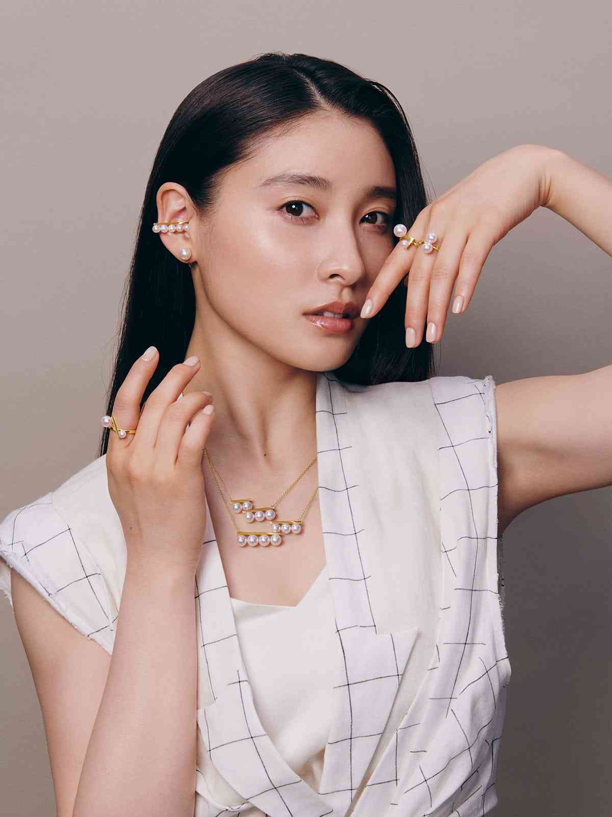 【画像】ジュエリーを身につけた日本の女優さんが見たい!