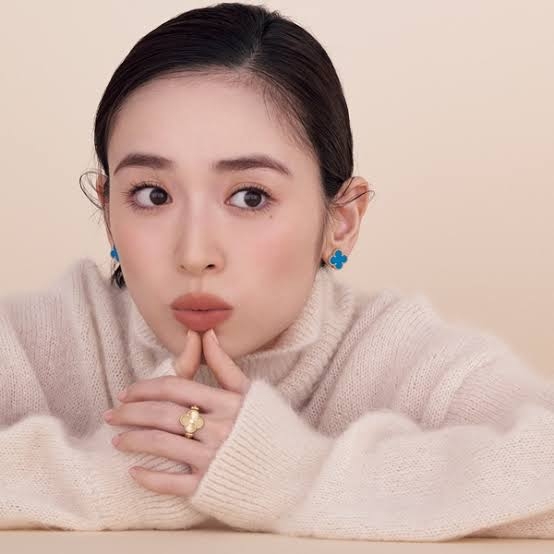 【画像】ジュエリーを身につけた日本の女優さんが見たい!