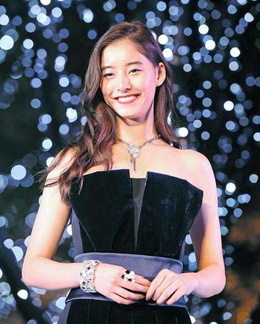 【画像】ジュエリーを身につけた日本の女優さんが見たい!