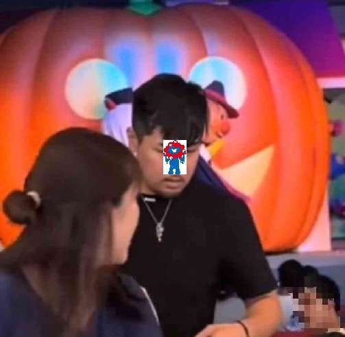 《フル動画入手》アンパンマンショー“パパ同士のケンカ”のきっかけは戦慄の頭突き…目撃者が語る 施設側は「今後もスタッフ一丸となって対応」