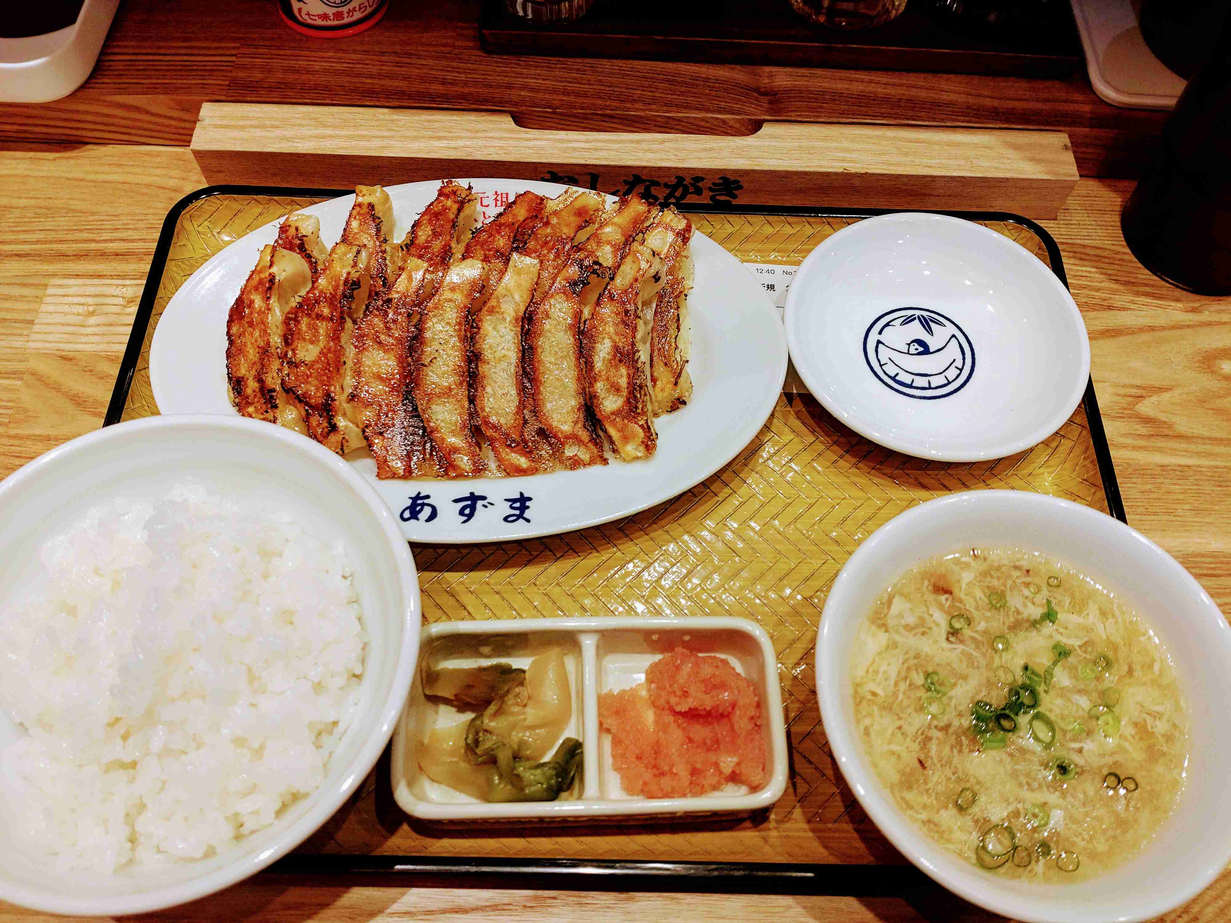 餃子をおかずにご飯食べる人