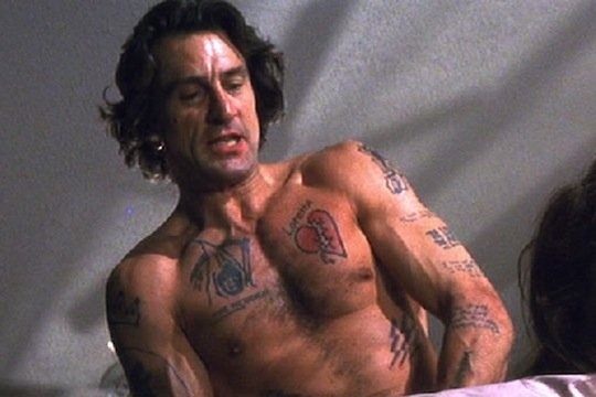 見分けつかない双子にタトゥー入れたら