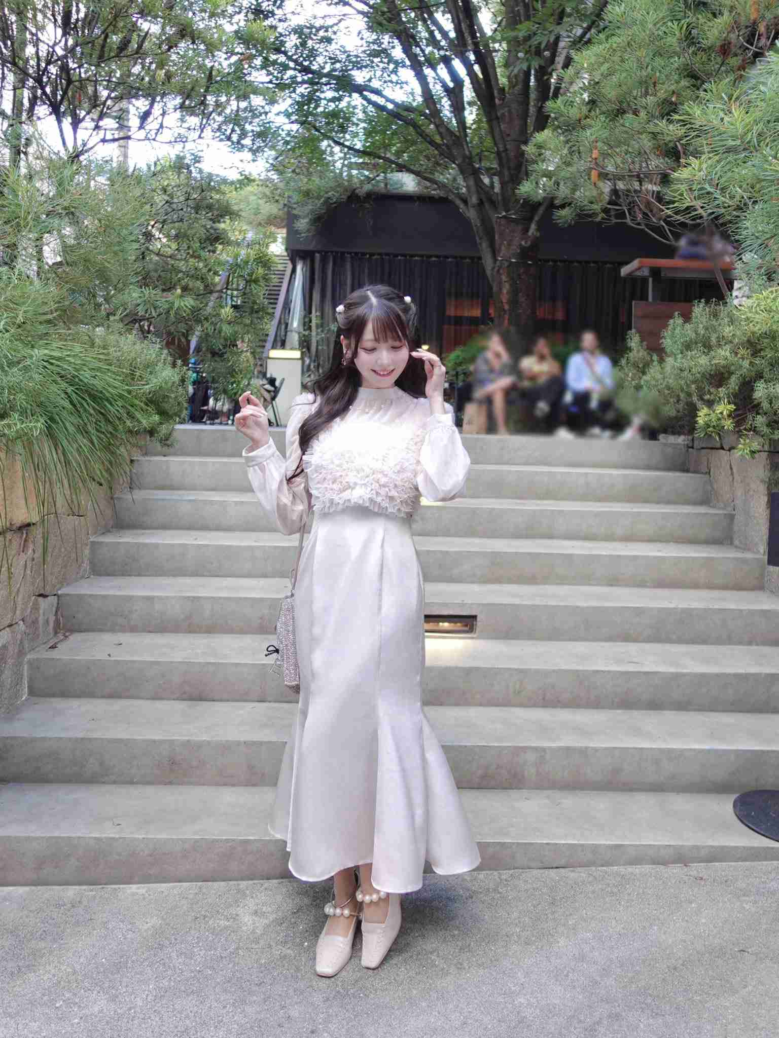 加護亜依37歳 友人結婚式お呼ばれコーデ披露 「大人っぽい」「マジで綺麗」の声